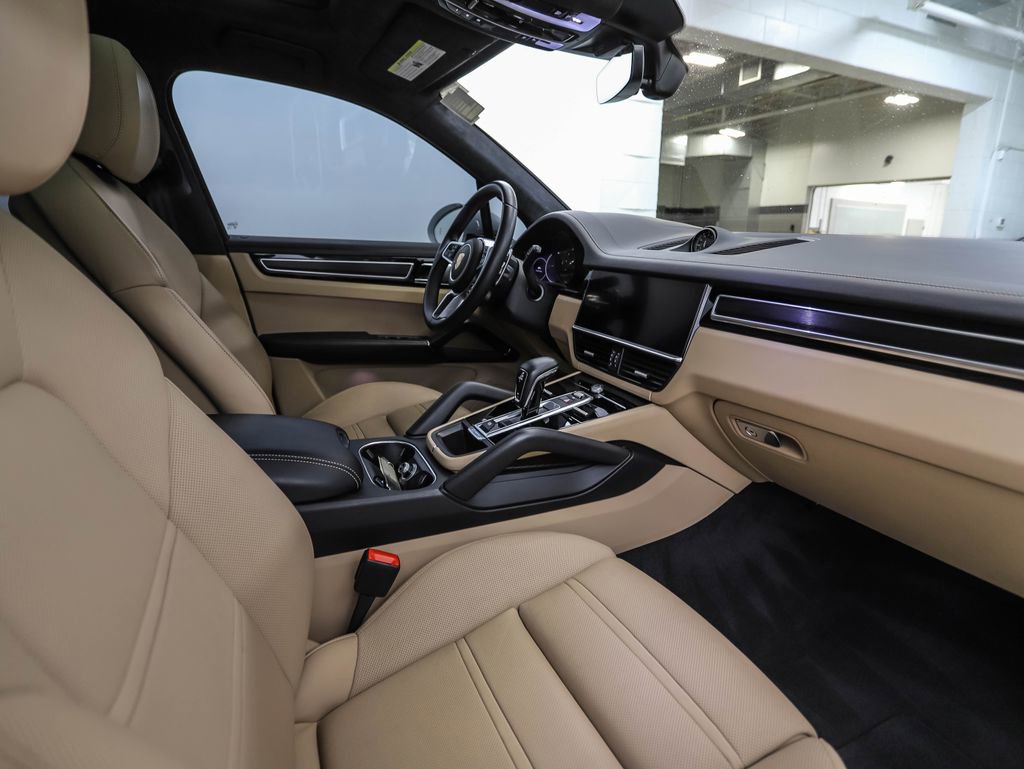 Used 2022 Porsche Cayenne GTS image 29