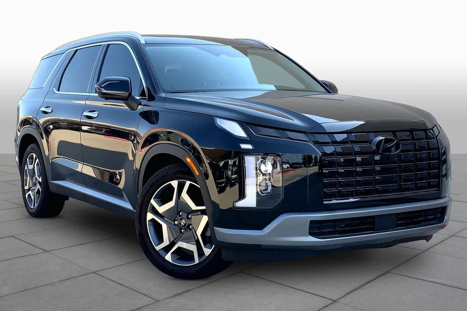 Used 2025 Hyundai Palisade SEL FWD image 3