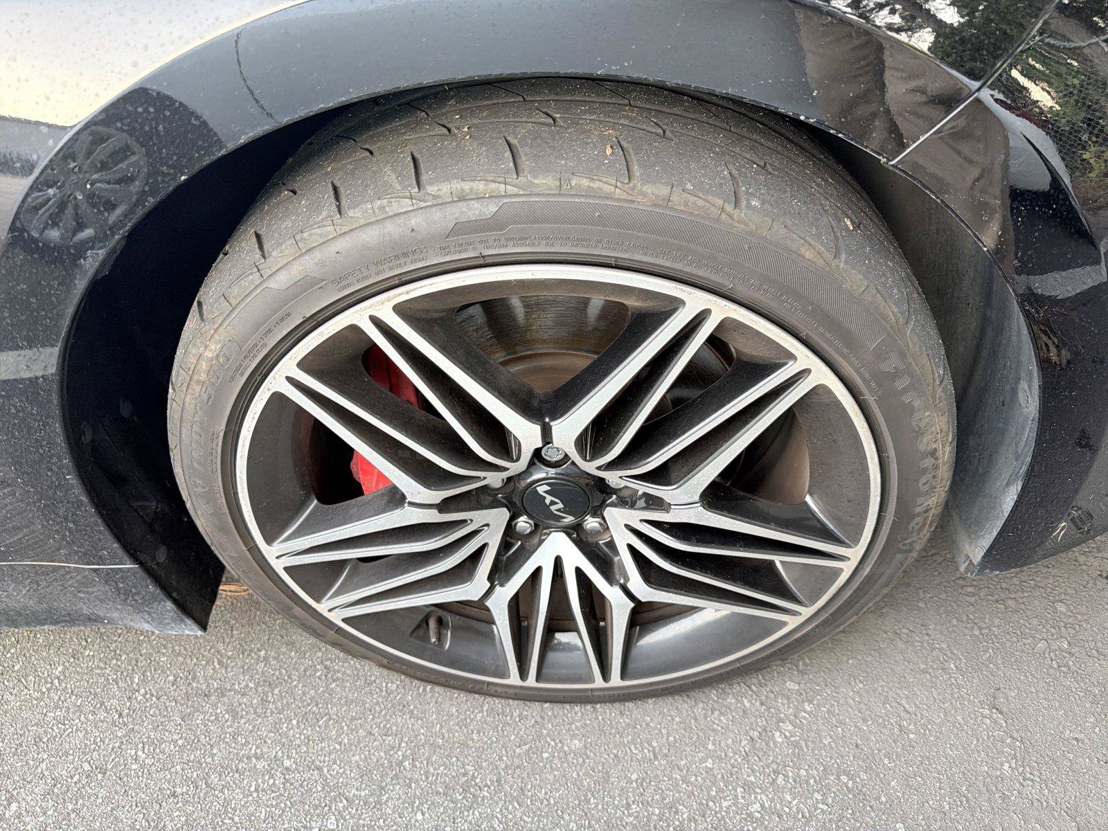 Used 2022 Kia Stinger GT1 RWD image 9