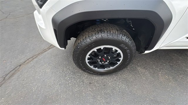 Used 2025 Toyota Tacoma TRD Off-Road image 34