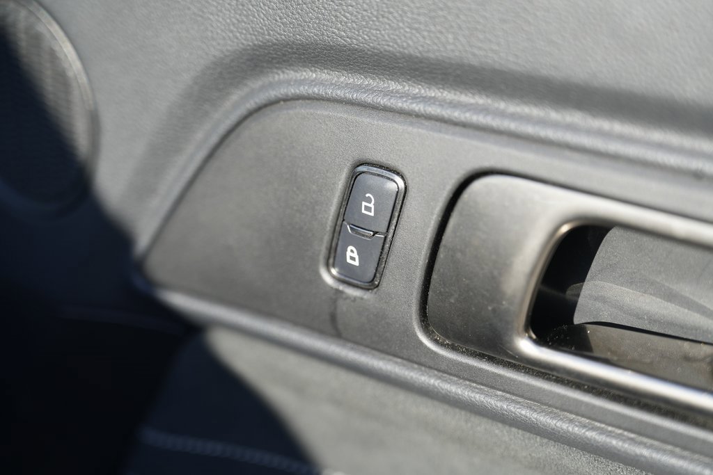 Used 2017 Ford Mustang Shelby GT350 image 47