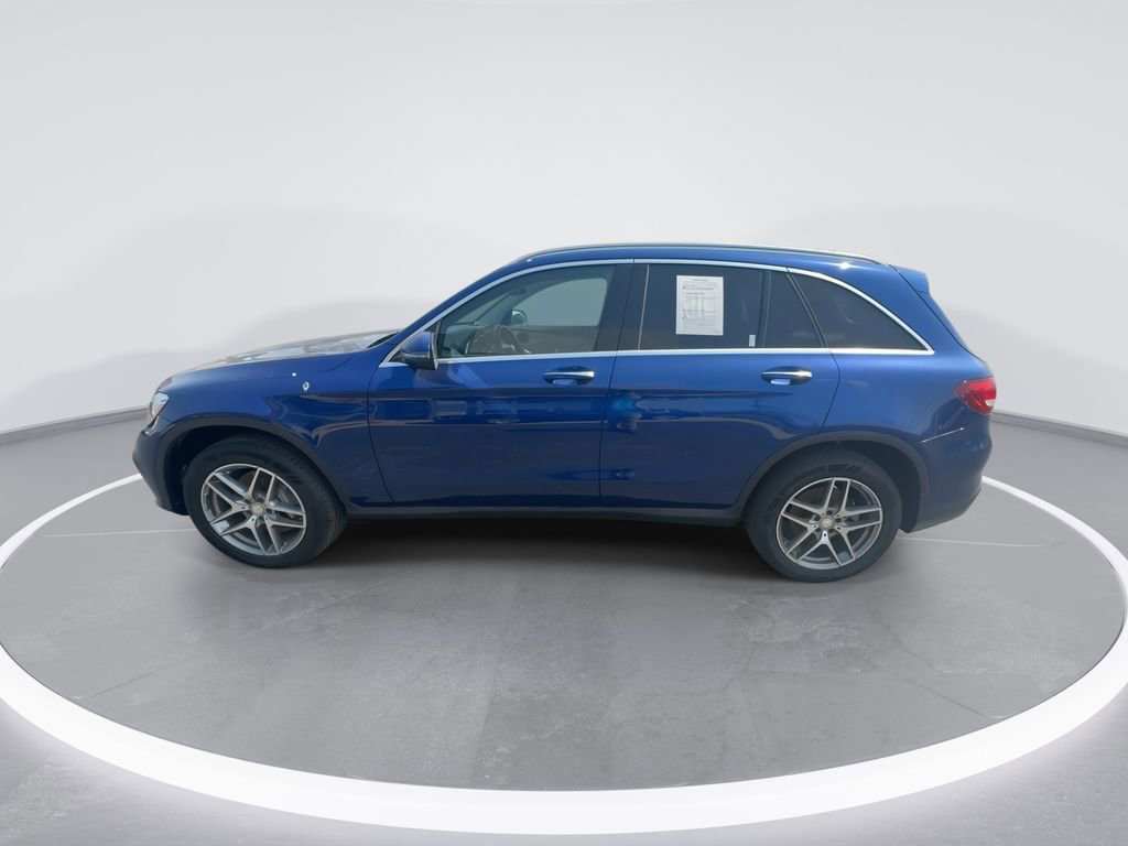 Used 2017 Mercedes-Benz GLC 300 4MATIC image 5