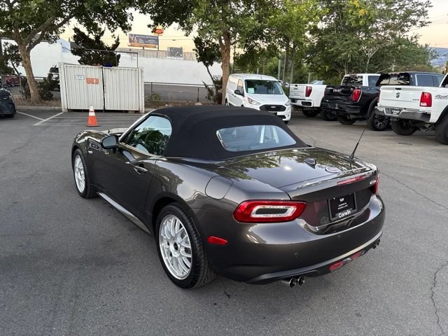 Used 2017 FIAT 124 Spider Lusso RWD image 6