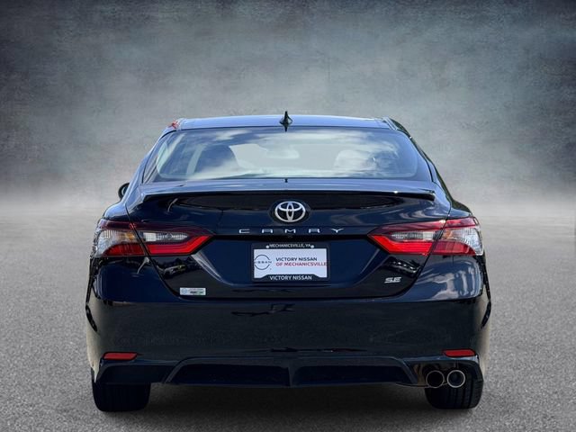 Used 2024 Toyota Camry SE FWD image 3
