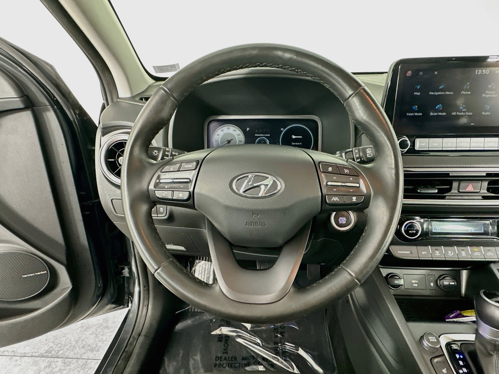 Certified 2022 Hyundai Kona Limited FWD image 13