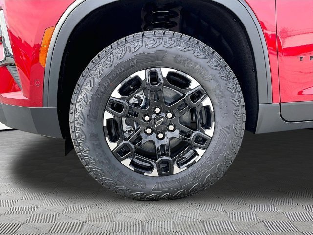 New 2027 Chevrolet Traverse Z71 w/ Enhanced Driving Package AWD/4WD image 7
