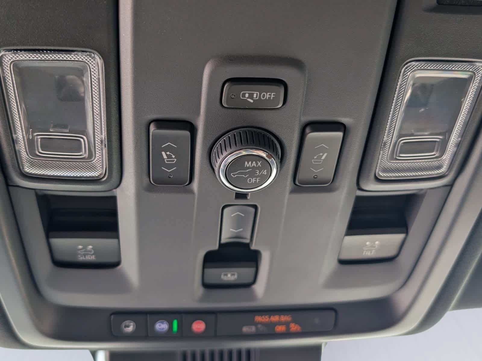 Used 2025 GMC Yukon AT4 Ultimate AWD/4WD image 39