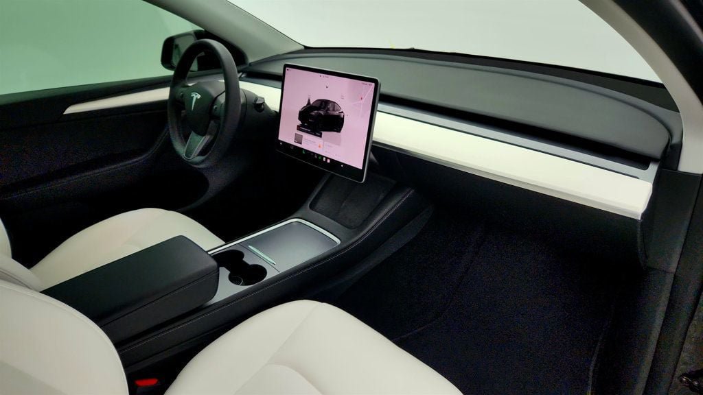 Used 2022 Tesla Model Y Performance AWD/4WD image 28