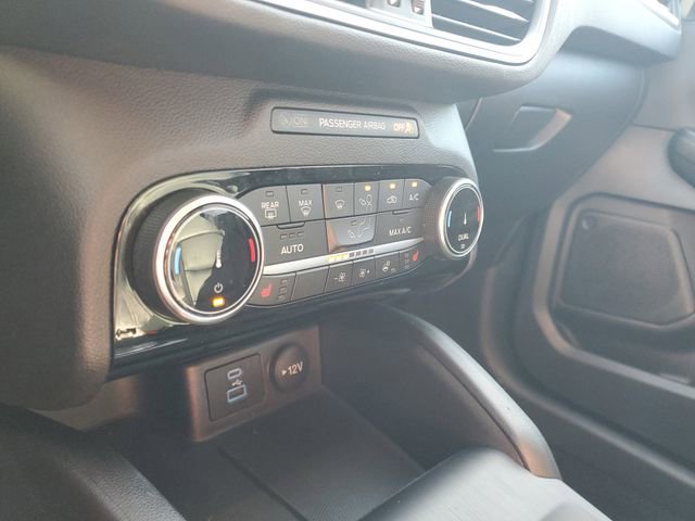 Certified 2022 Ford Escape Titanium w/ Class II Trailer Tow Package image 29