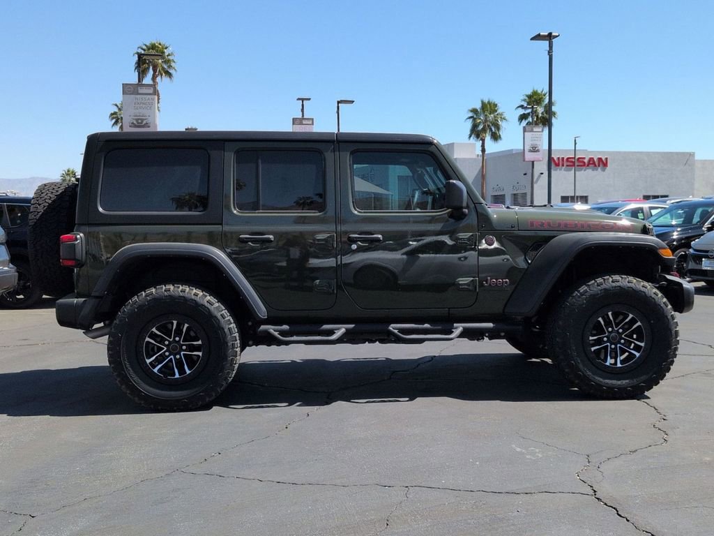 Used 2024 Jeep Wrangler Unlimited Rubicon w/ XTREMEE 35" Tire Package image 4