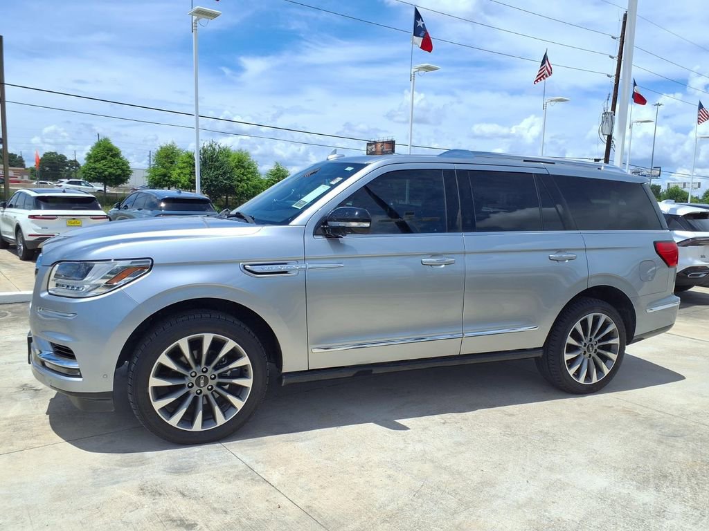 Used 2020 Lincoln Navigator Reserve AWD/4WD image 3