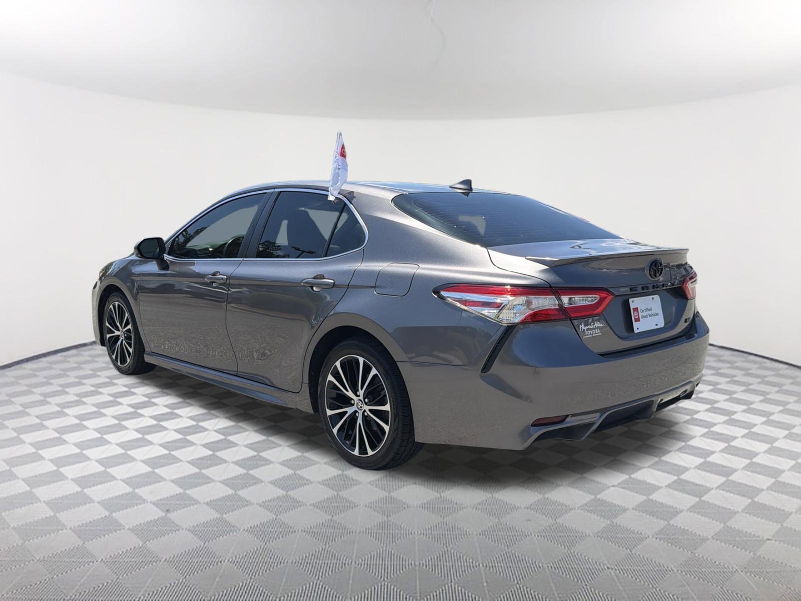 Certified 2020 Toyota Camry SE w/ Convenience Package FWD image 15