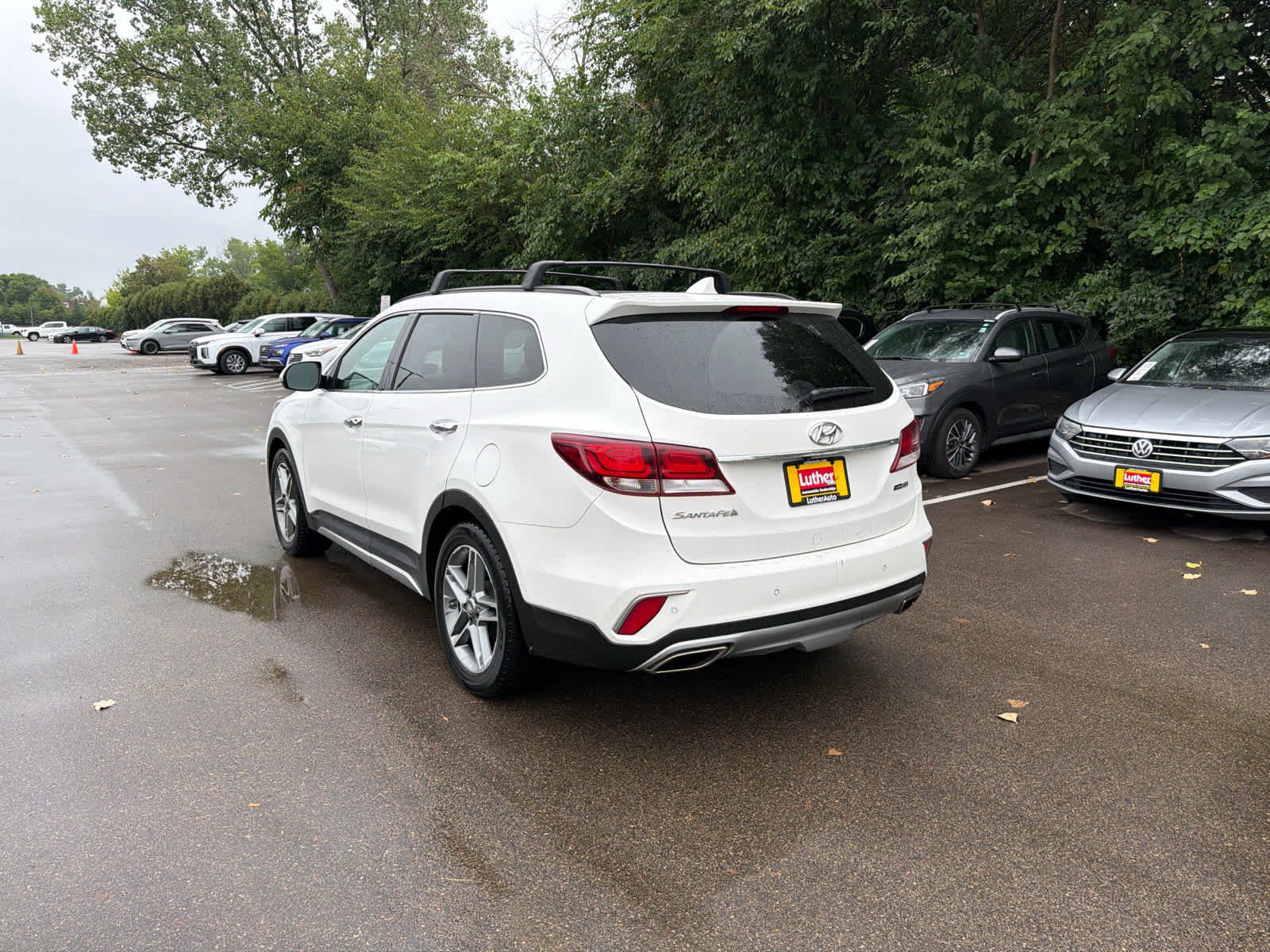 Used 2017 Hyundai Santa Fe Limited AWD/4WD image 3