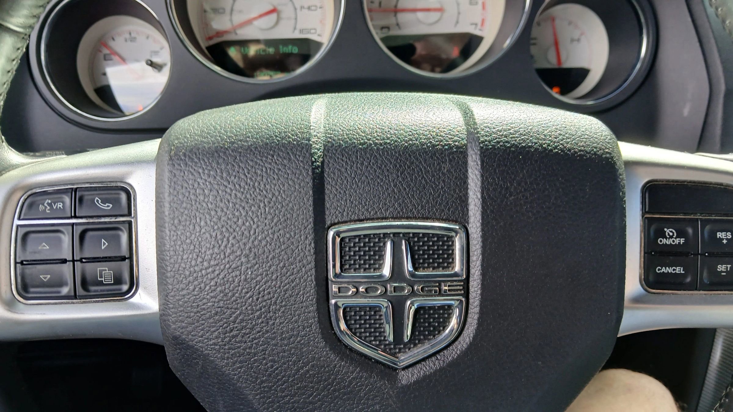 Used 2012 Dodge Challenger R/T RWD image 29