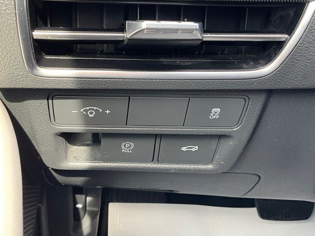 Used 2025 Hyundai Sonata SEL FWD image 13