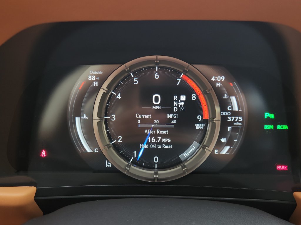 Used 2018 Lexus LC 500 Coupe w/ Touring Package RWD image 15