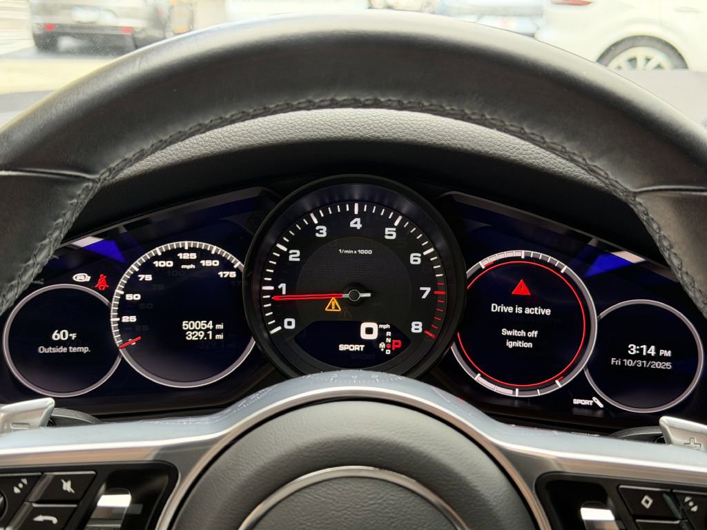 Used 2022 Porsche Cayenne Coupe image 37