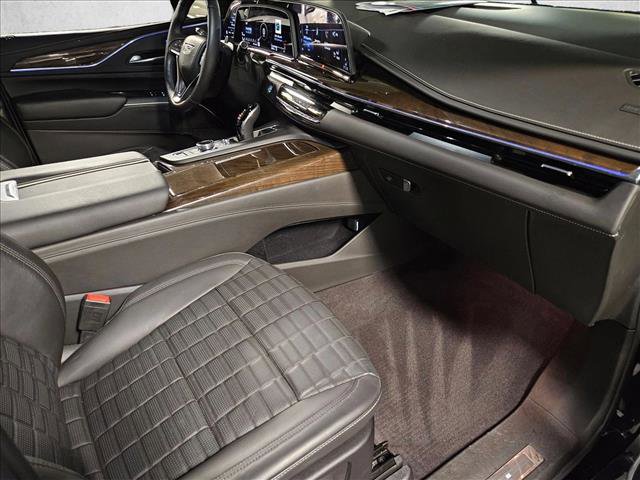 Used 2023 Cadillac Escalade Sport Platinum w/ LPO, ONYX Package image 20