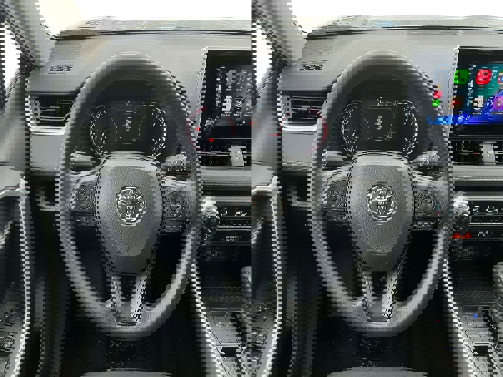 Used 2024 Toyota RAV4 XLE image 12