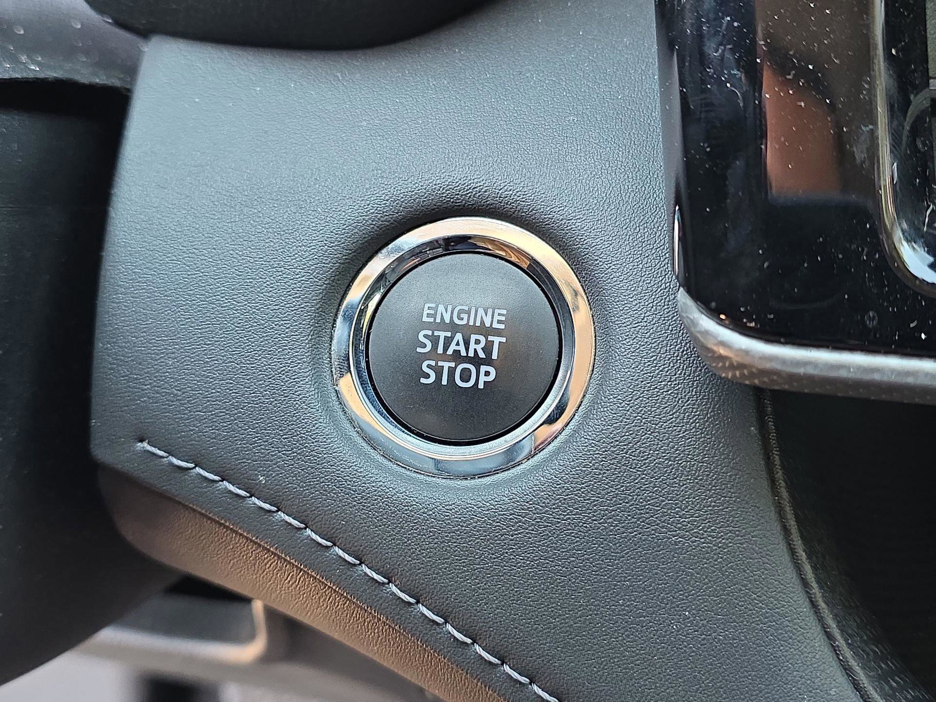 Used 2023 Toyota Highlander Platinum image 28