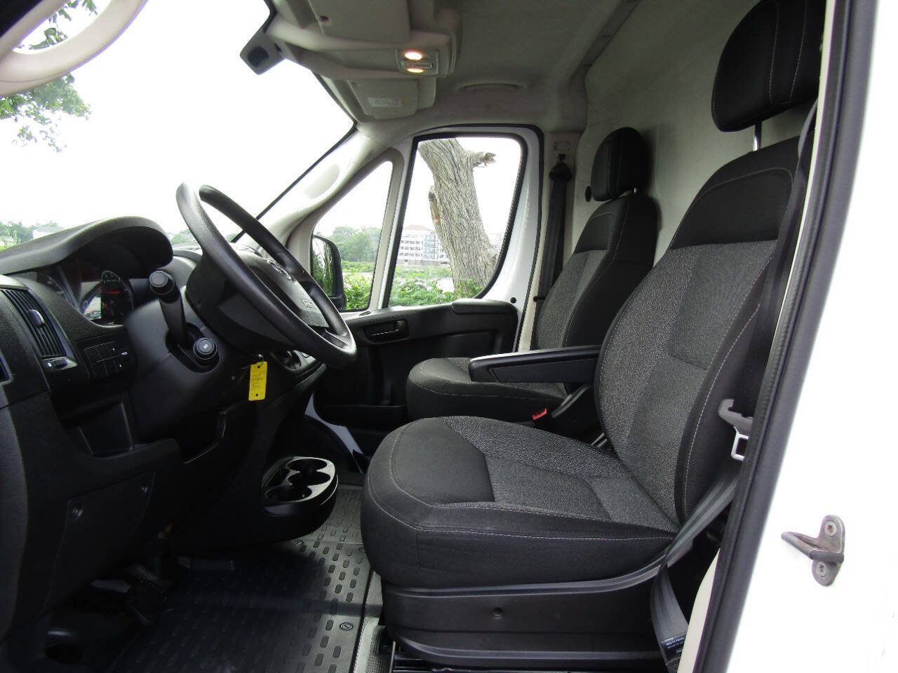 Used 2021 RAM ProMaster 3500 w/ Convenience Group FWD image 11