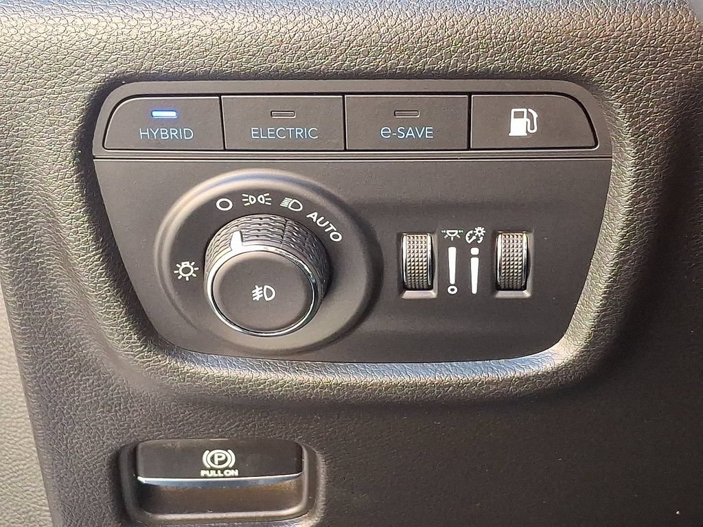 Used 2023 Jeep Grand Cherokee 4WD 4xe image 26