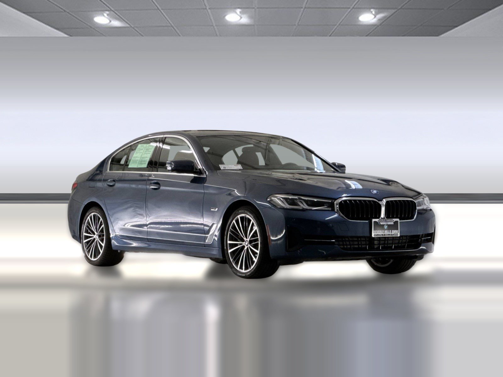 Used 2023 BMW 530e w/ Premium Package RWD image 6