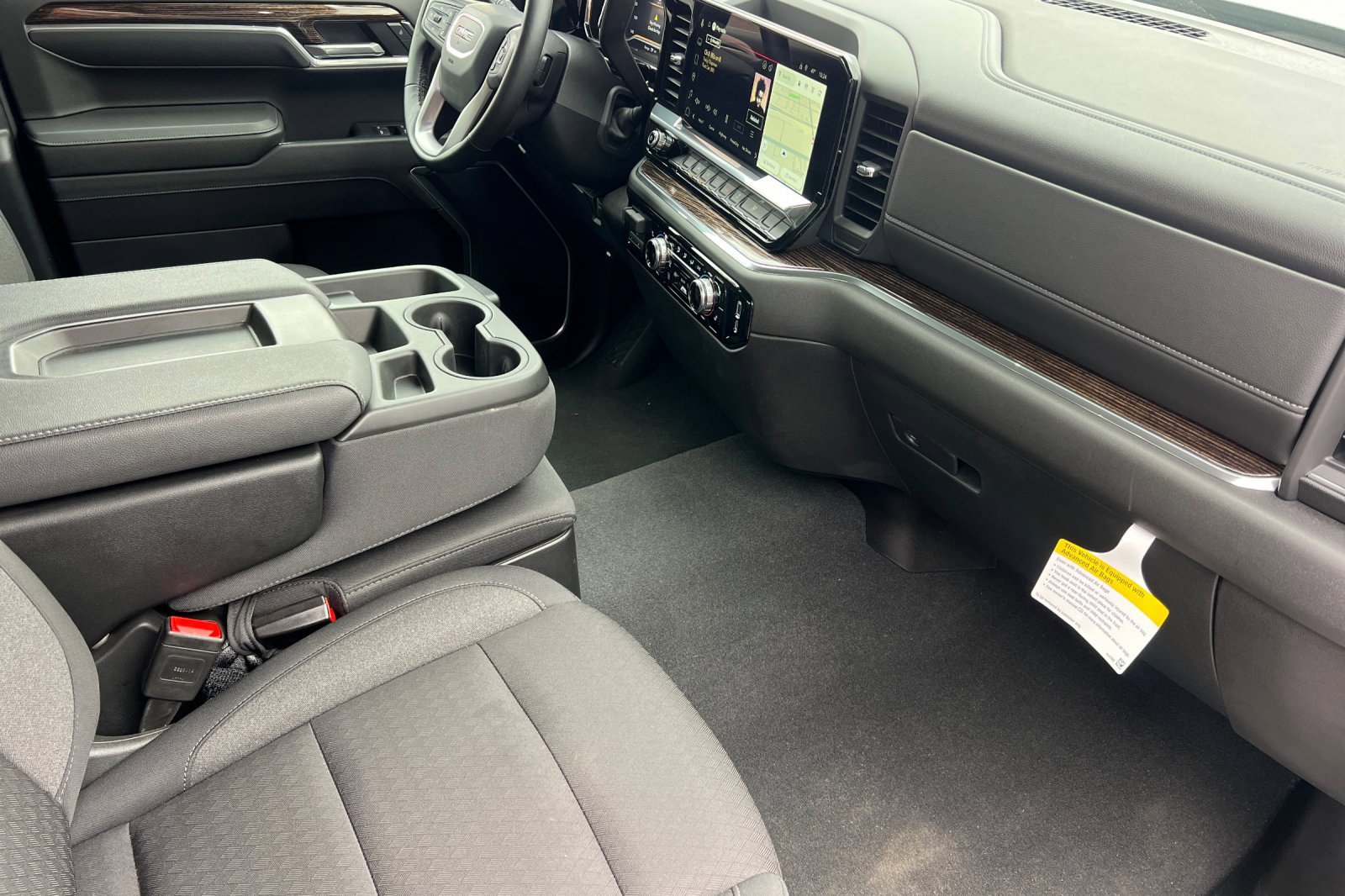 Used 2025 GMC Sierra 1500 SLE image 20