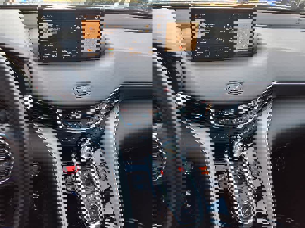 Certified 2025 Acura TLX w/ Technology Package image 9