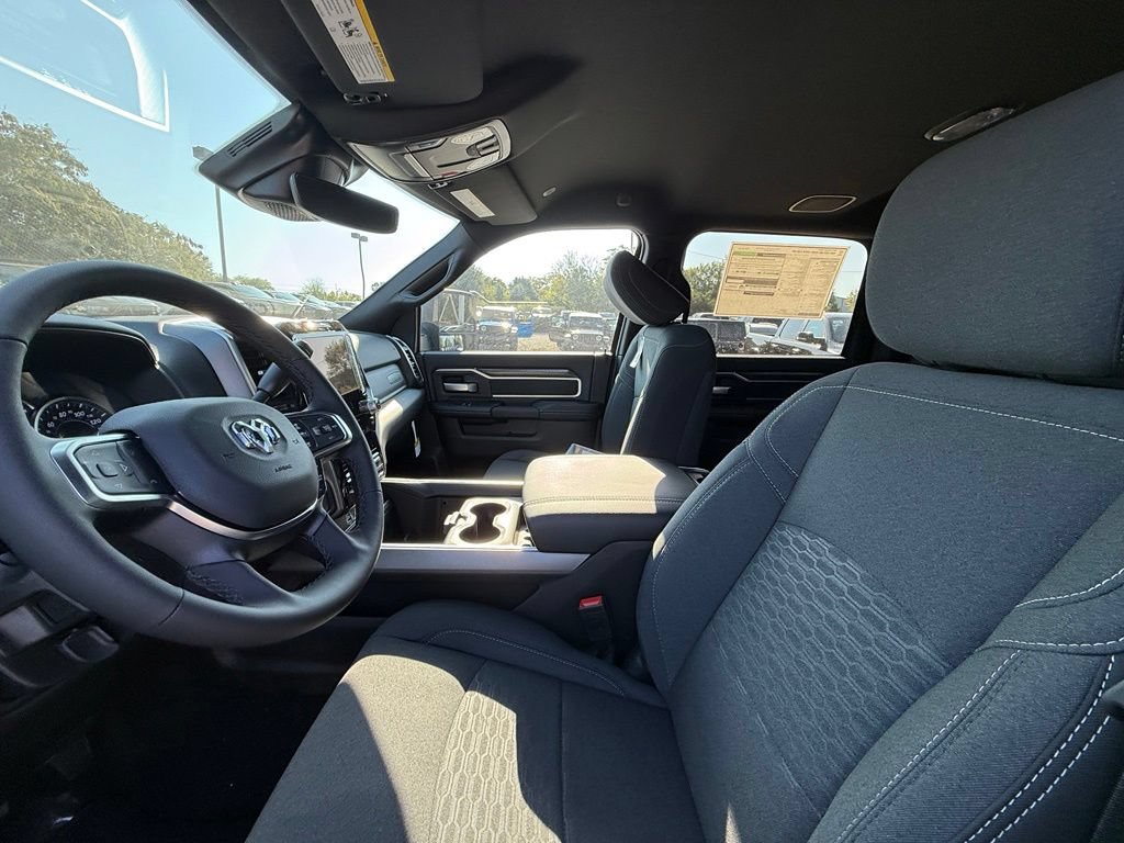 New 2027 RAM 2500 Big Horn AWD/4WD image 13