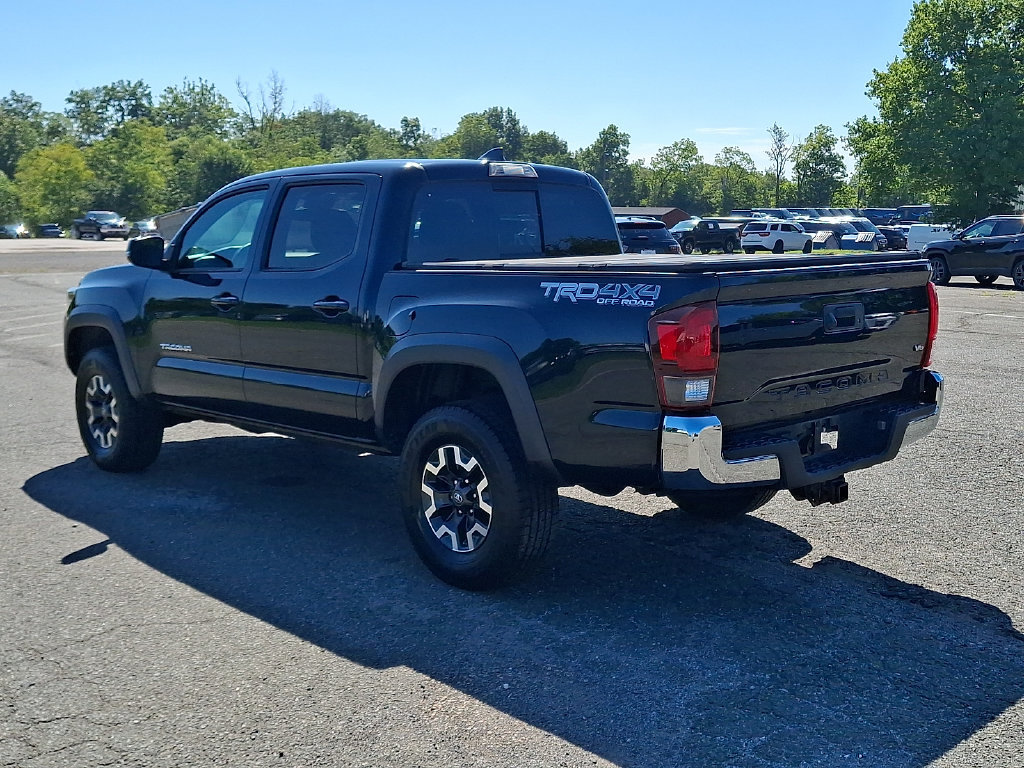 Used 2019 Toyota Tacoma TRD Off-Road AWD/4WD image 7