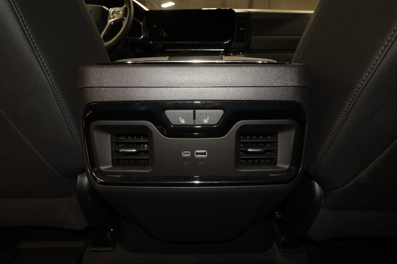 Used 2025 Chevrolet Silverado 1500 ZR2 w/ Technology Package image 31