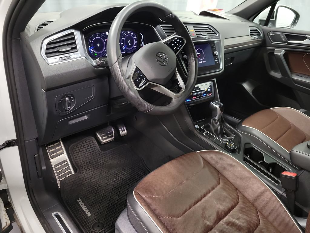Used 2024 Volkswagen Tiguan SEL R-Line AWD/4WD image 13