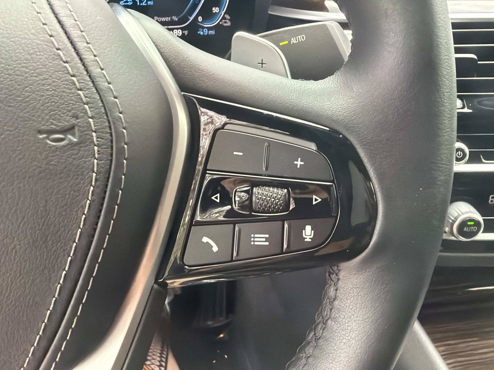 Used 2023 BMW 530e w/ Premium Package RWD image 26