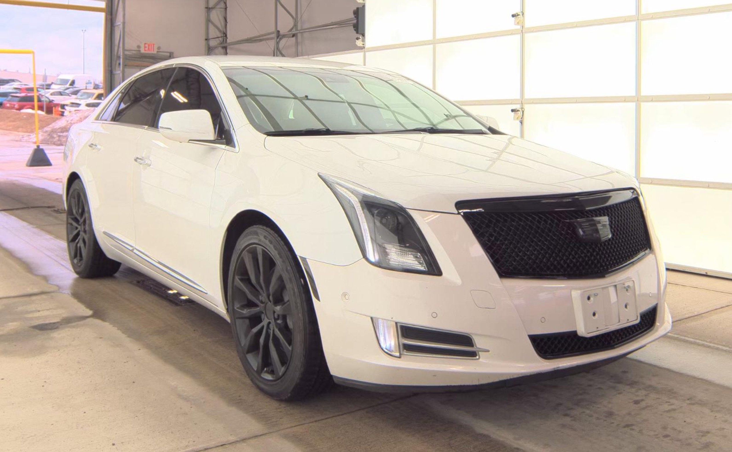 Used 2016 Cadillac XTS Luxury w/ Driver Awareness Package image 3