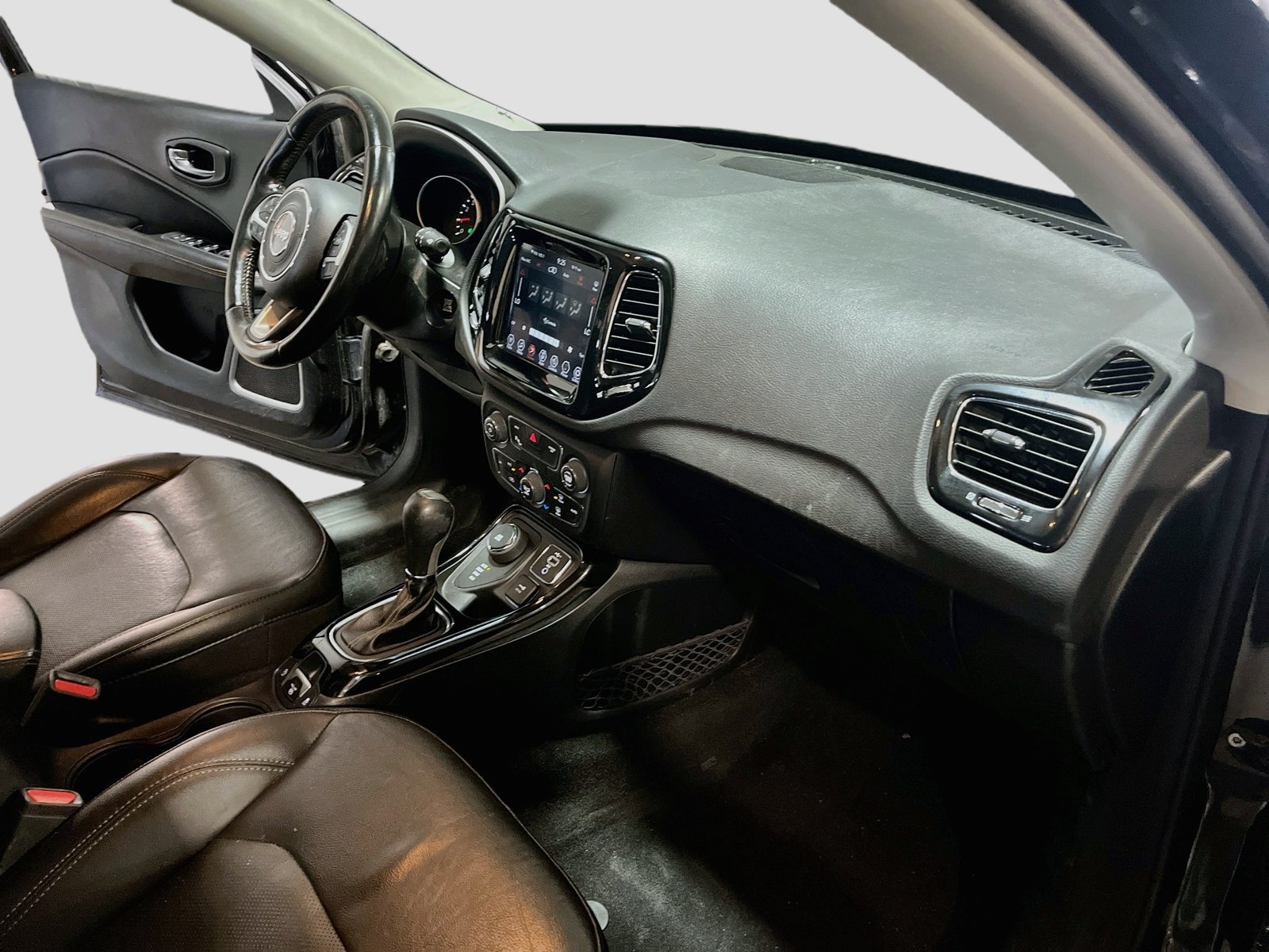 Used 2019 Jeep Compass Limited w/ Safety & Security Group AWD/4WD image 26