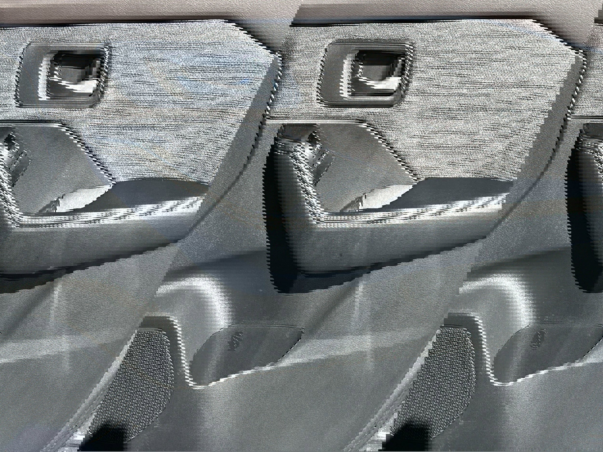 Used 2023 Nissan Rogue SV image 14