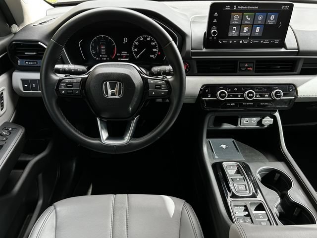Used 2025 Honda Pilot EX-L image 13