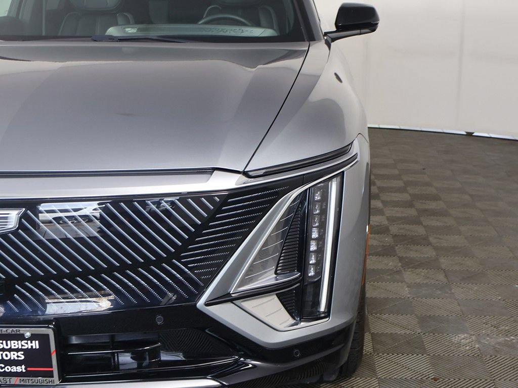 Used 2024 Cadillac Lyriq Tech RWD image 15