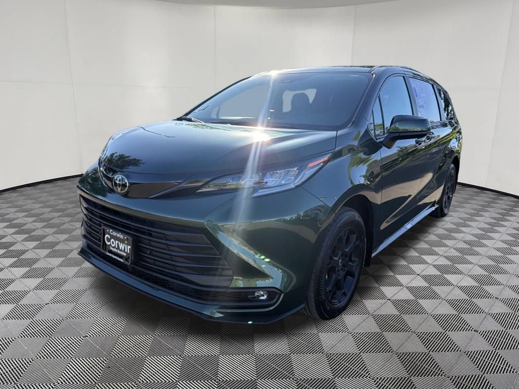 Used 2026 Toyota Sienna XLE Woodland Edition AWD/4WD image 3