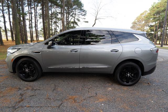 Used 2024 Buick Enclave Essence w/ Sport Touring Edition image 6