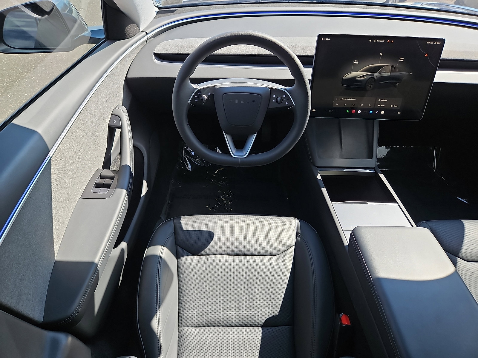 Used 2024 Tesla Model 3 Standard Range image 11