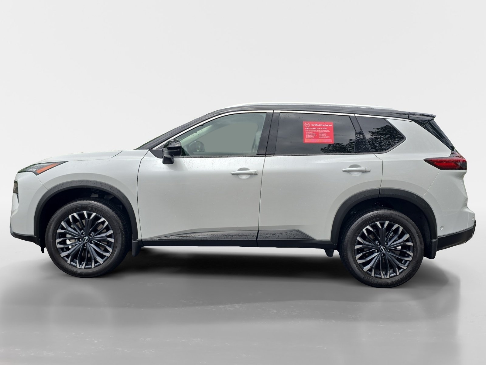 Certified 2025 Nissan Rogue SL w/ Tech Package FWD image 2