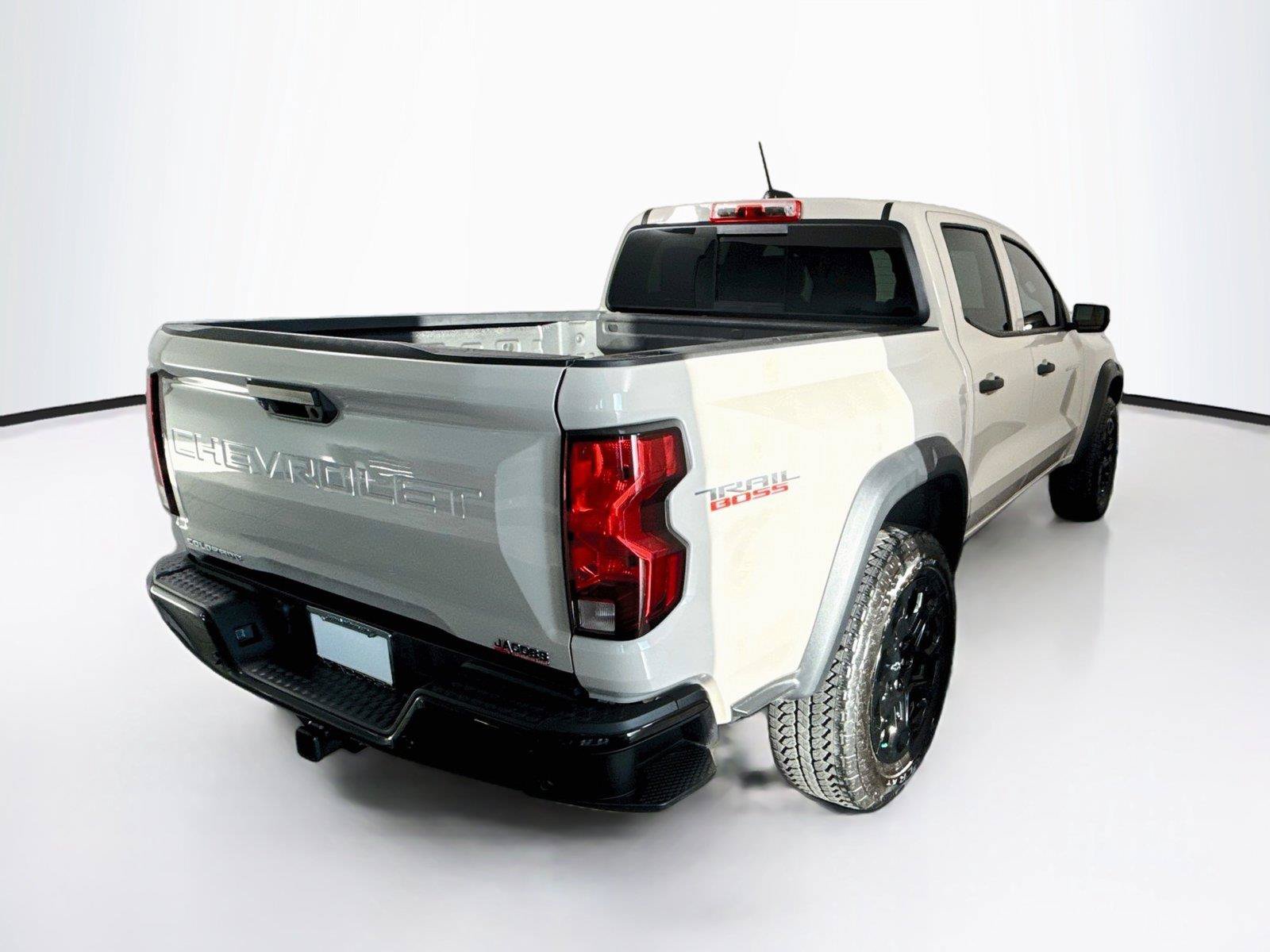Used 2026 Chevrolet Colorado Trail Boss AWD/4WD image 6