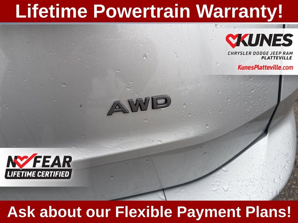 Used 2025 Nissan Rogue SV image 15