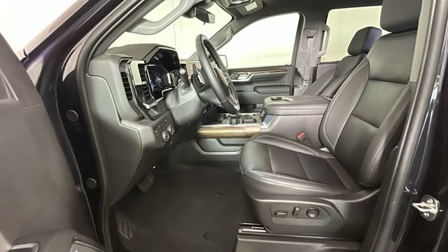 Used 2024 Chevrolet Silverado 1500 LT Trail Boss AWD/4WD image 11