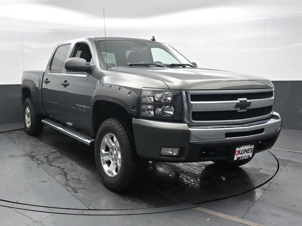 Used 2011 Chevrolet Silverado 1500 LT w/ All-Star Edition image 4
