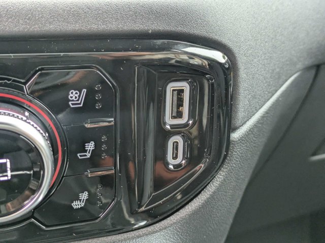New 2026 GMC Sierra 1500 SLT AWD/4WD image 26
