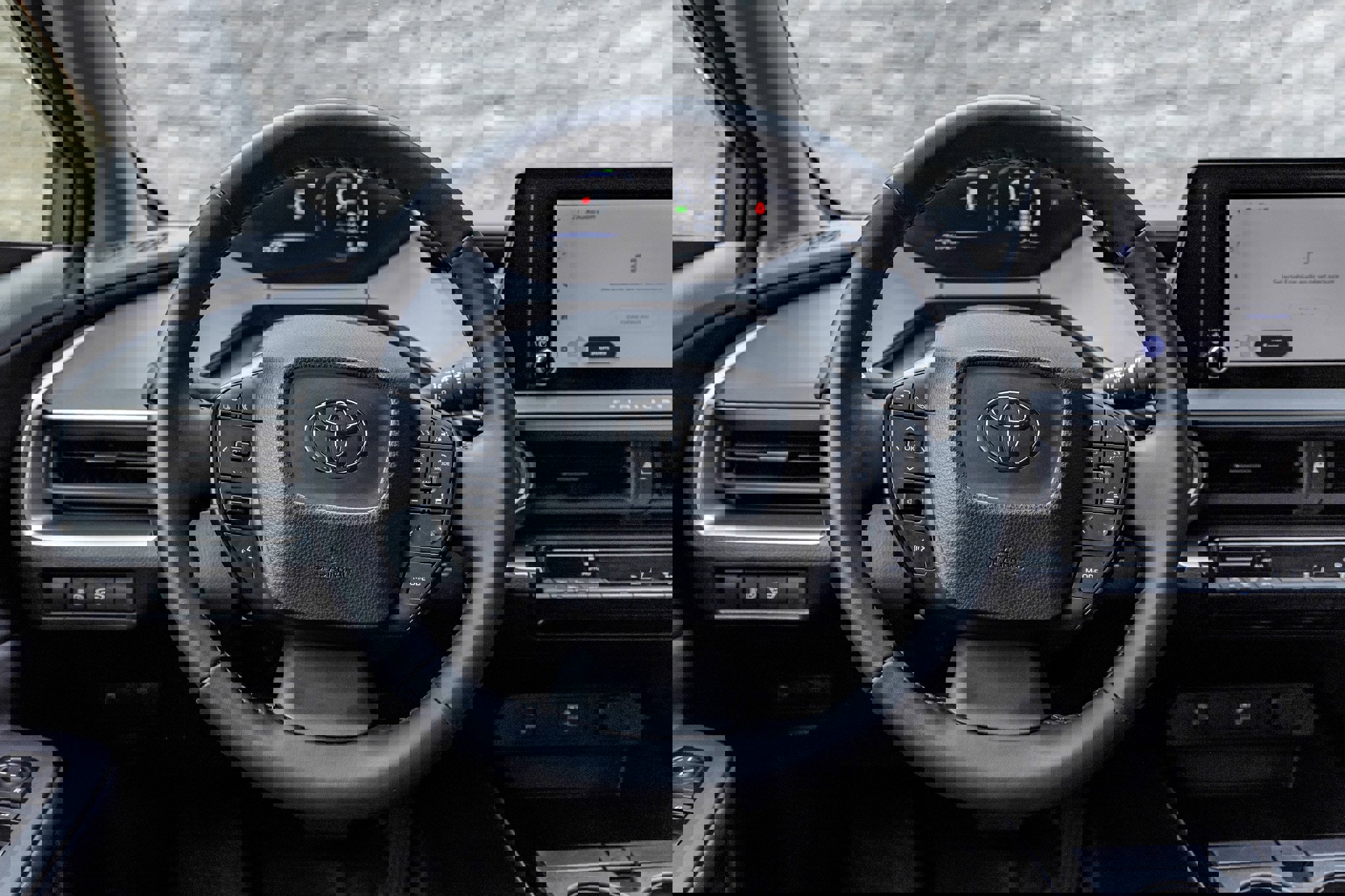 Used 2025 Toyota Prius LE image 26