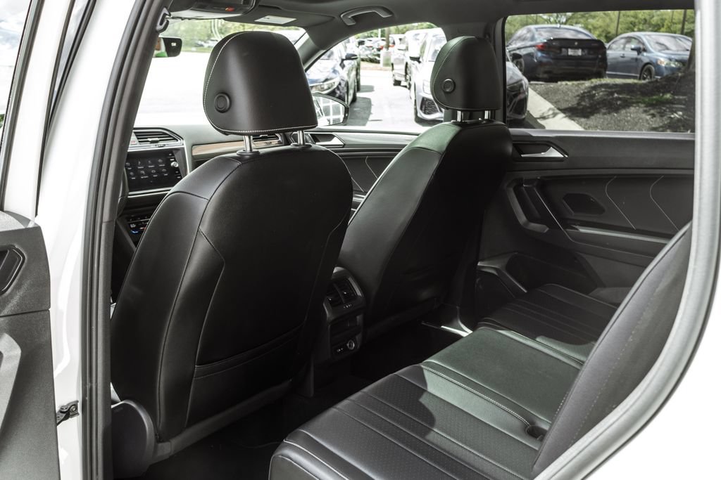 Used 2022 Volkswagen Tiguan SE R-Line AWD/4WD image 27